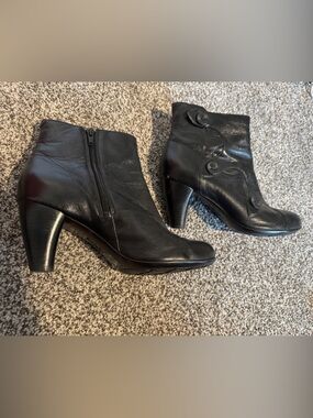 Black Women's Leather Ankle Booties - Classic Side-Zip Style
